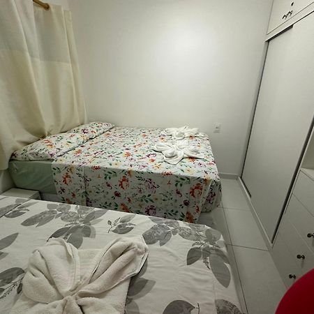 Flat Guarajuba 4 Quartos Terreo A Beira Mar - Pe Na Areia - Governanca Com Arrumadeira E Wi Fi Inclusos Camassari Exterior photo