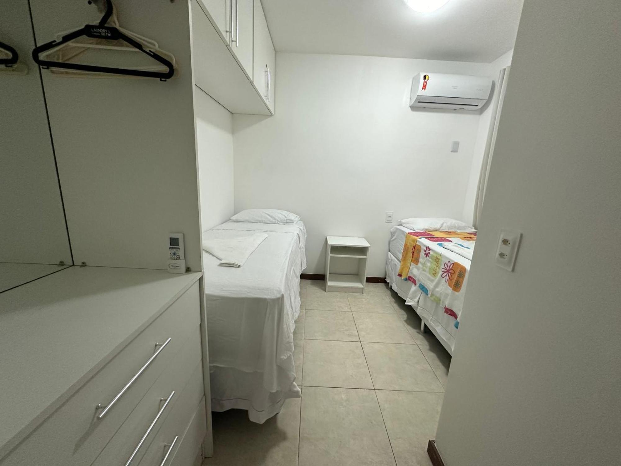 Flat Guarajuba 4 Quartos Terreo A Beira Mar - Pe Na Areia - Governanca Com Arrumadeira E Wi Fi Inclusos Camassari Exterior photo