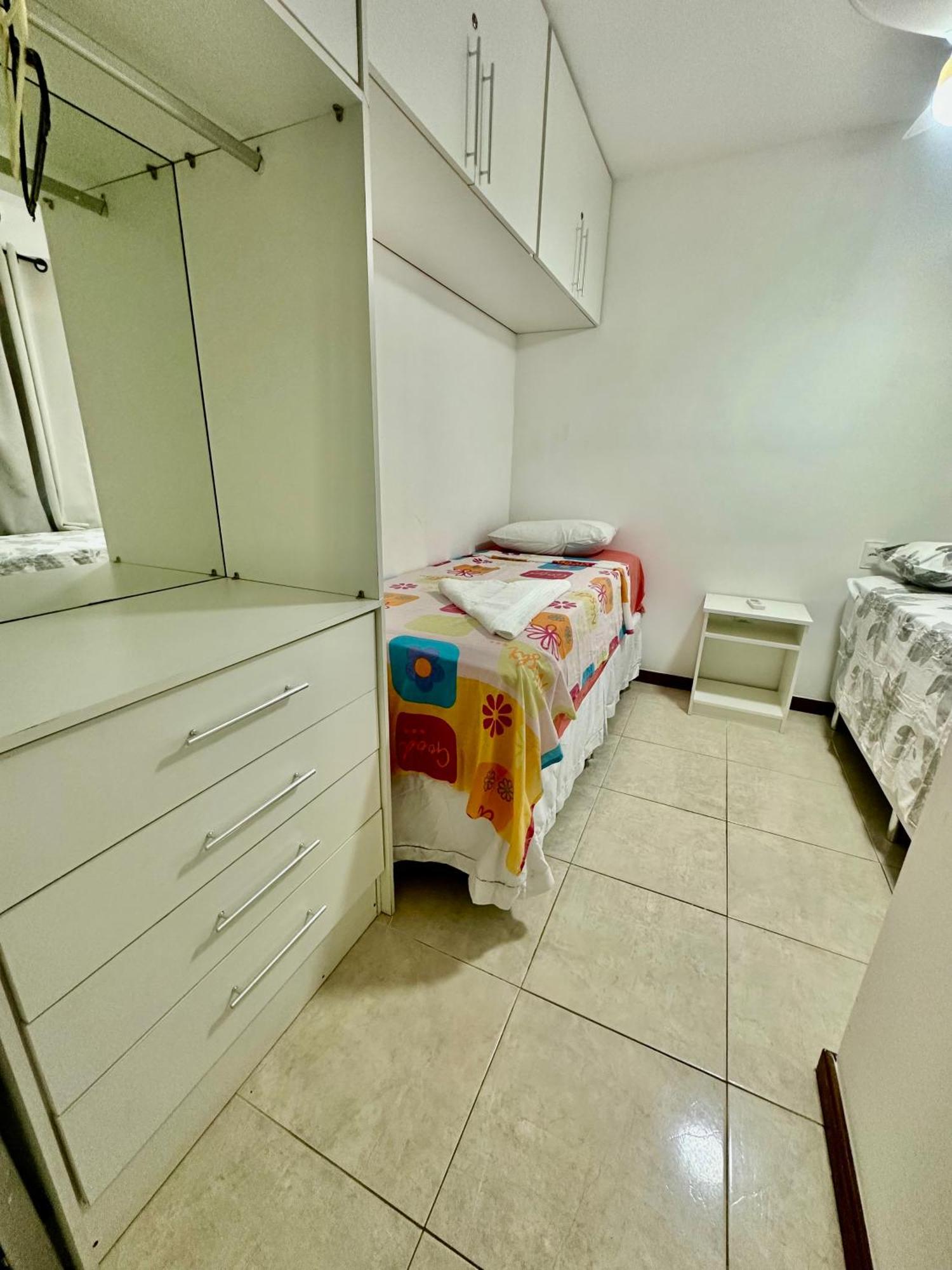 Flat Guarajuba 4 Quartos Terreo A Beira Mar - Pe Na Areia - Governanca Com Arrumadeira E Wi Fi Inclusos Camassari Exterior photo