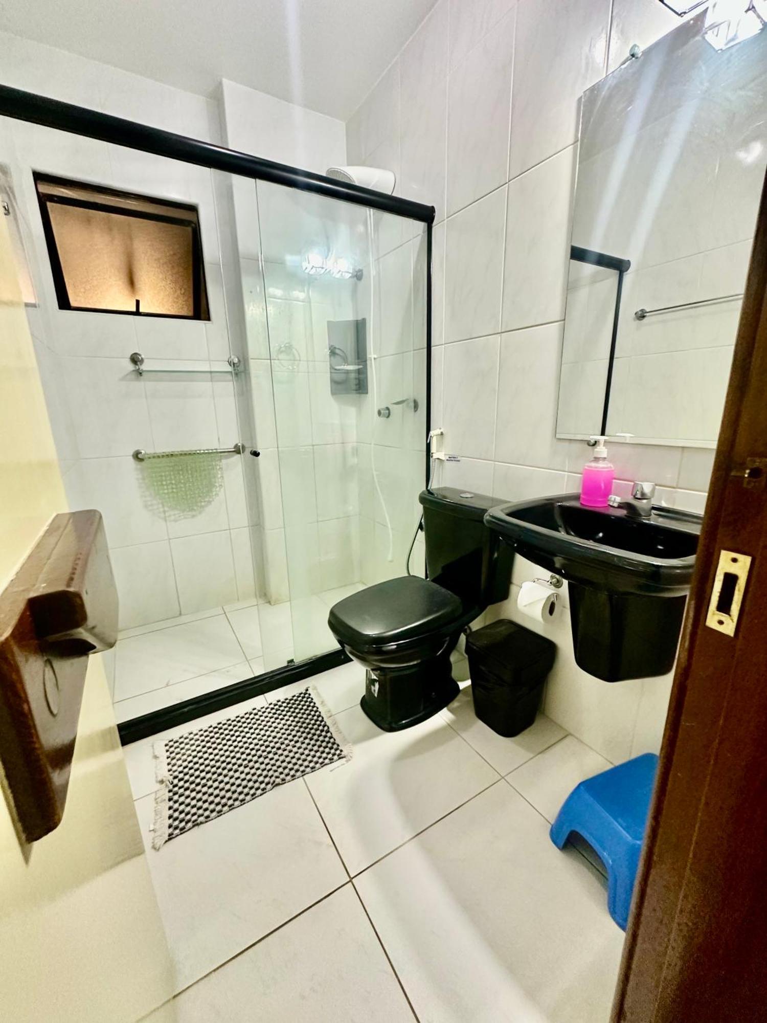 Flat Guarajuba 4 Quartos Terreo A Beira Mar - Pe Na Areia - Governanca Com Arrumadeira E Wi Fi Inclusos Camassari Exterior photo