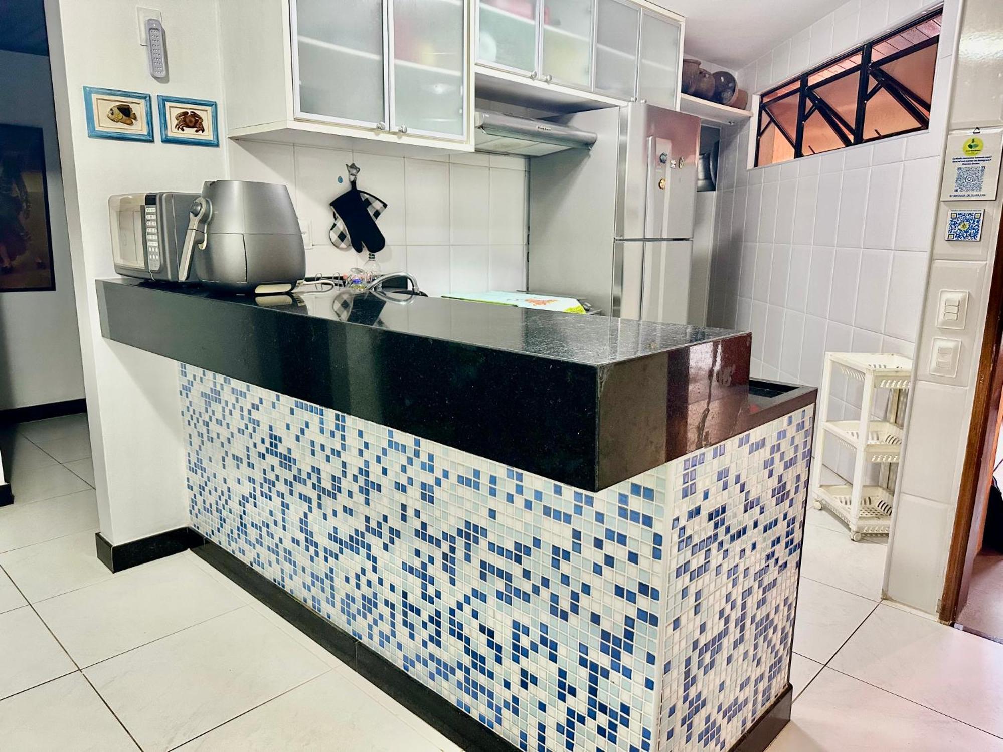 Flat Guarajuba 4 Quartos Terreo A Beira Mar - Pe Na Areia - Governanca Com Arrumadeira E Wi Fi Inclusos Camassari Exterior photo